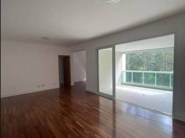#704 - Apartamento para Venda em Santana de Parnaíba - SP