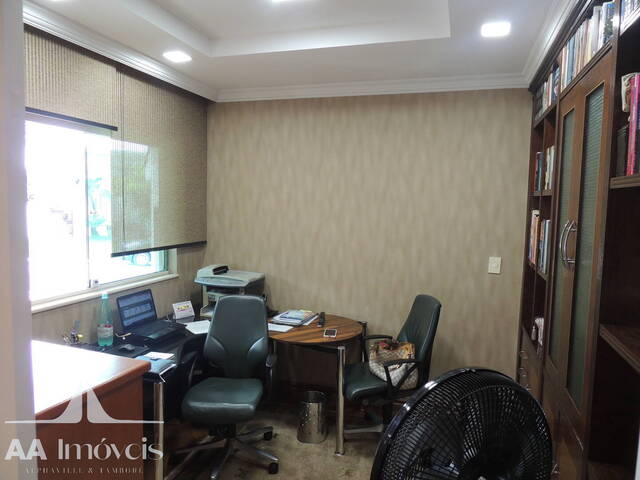 #708 - Casa para Venda em Santana de Parnaíba - SP