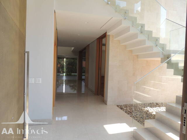 #733 - Casa para Venda em Barueri - SP