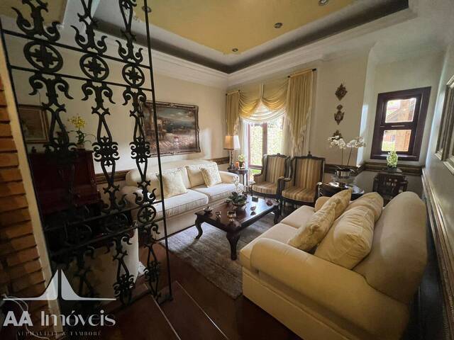 #753 - Casa para Venda em Santana de Parnaíba - SP