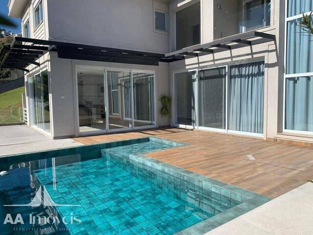 #777 - Casa para Venda em Santana de Parnaíba - SP