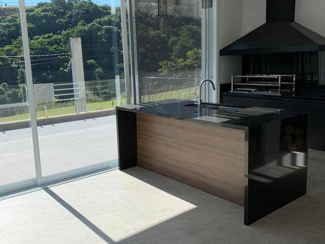 Casa para Venda em Santana de Parnaíba - 5