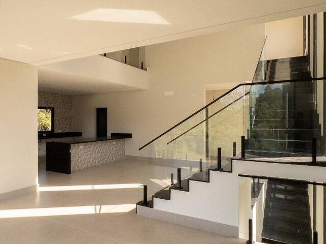 Casa para Venda em Santana de Parnaíba - 5