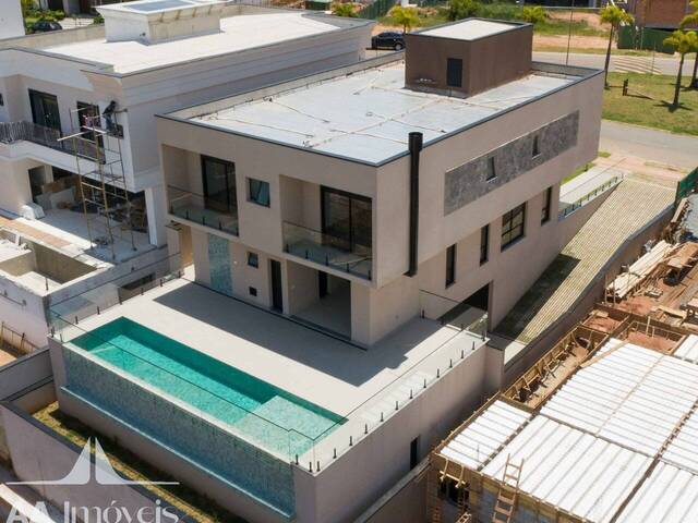 #810 - Casa para Venda em Santana de Parnaíba - SP