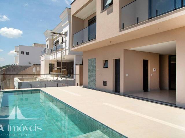 #810 - Casa para Venda em Santana de Parnaíba - SP