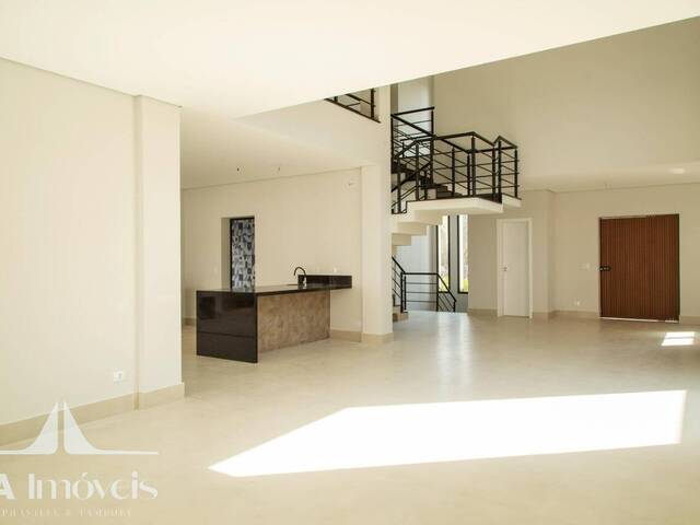 Casa para Venda em Santana de Parnaíba - 4