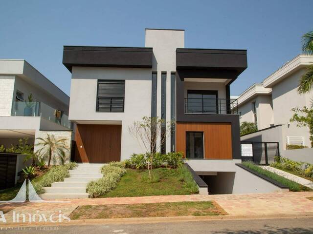 #811 - Casa para Venda em Santana de Parnaíba - SP