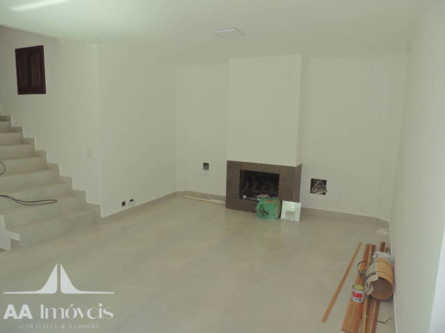 #804 - Casa em condomínio para Locação em Santana de Parnaíba - SP