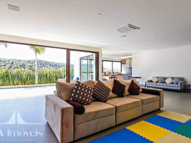 Casa para Venda em Santana de Parnaíba - 4