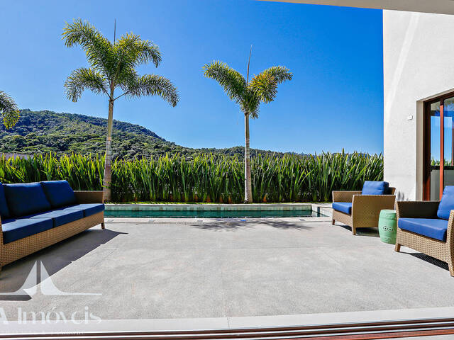 #826 - Casa para Venda em Santana de Parnaíba - SP