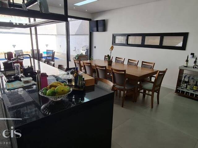 #856 - Casa para Venda em Santana de Parnaíba - SP