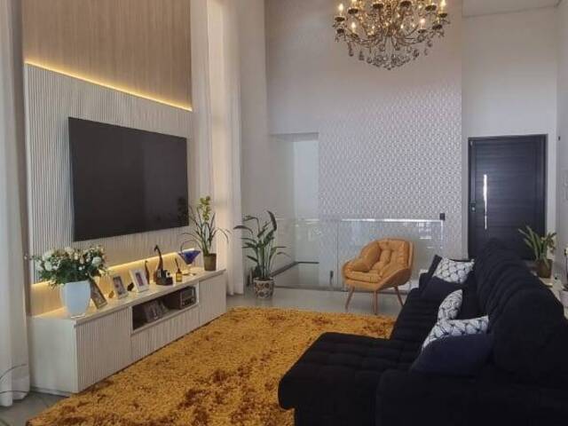 Casa para Venda em Santana de Parnaíba - 4