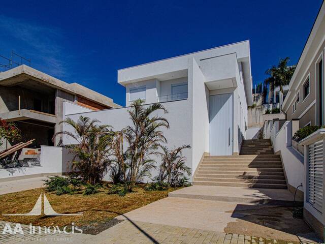 #863 - Casa para Venda em Santana de Parnaíba - SP