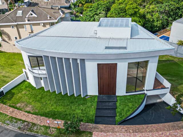 #864 - Casa para Venda em Santana de Parnaíba - SP