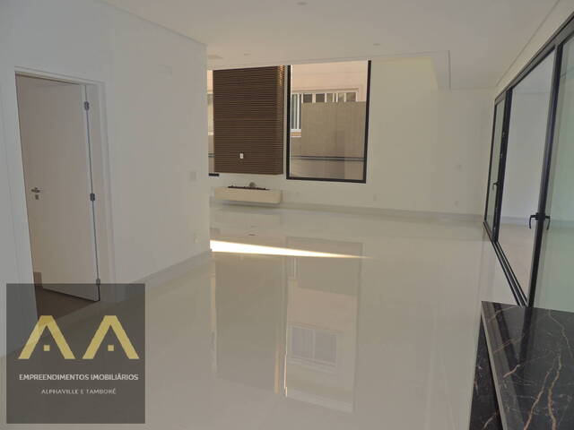 Casa para Venda em Santana de Parnaíba - 5