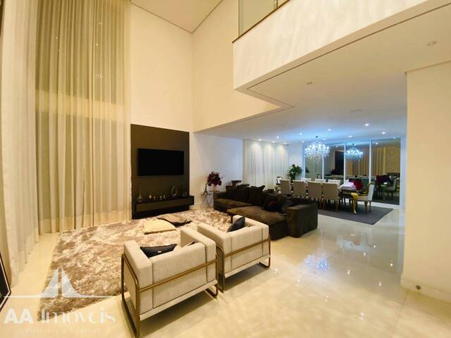 Casa para Venda em Santana de Parnaíba - 5