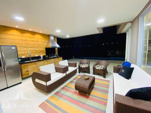 #872 - Casa para Venda em Santana de Parnaíba - SP