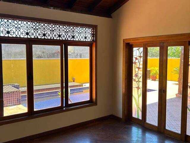 Casa para Venda em Santana de Parnaíba - 4
