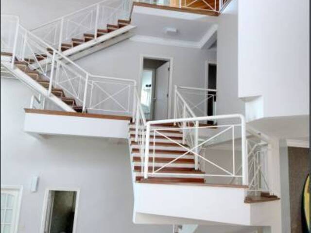 Casa para Venda em Santana de Parnaíba - 5