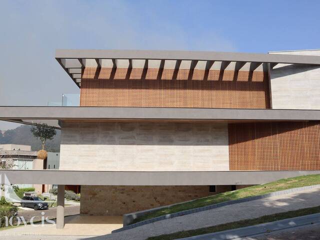 #893 - Casa para Venda em Santana de Parnaíba - SP