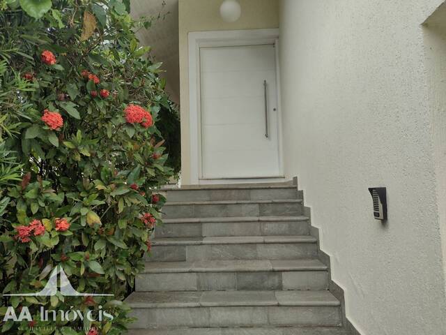 #894 - Casa para Venda em Santana de Parnaíba - SP