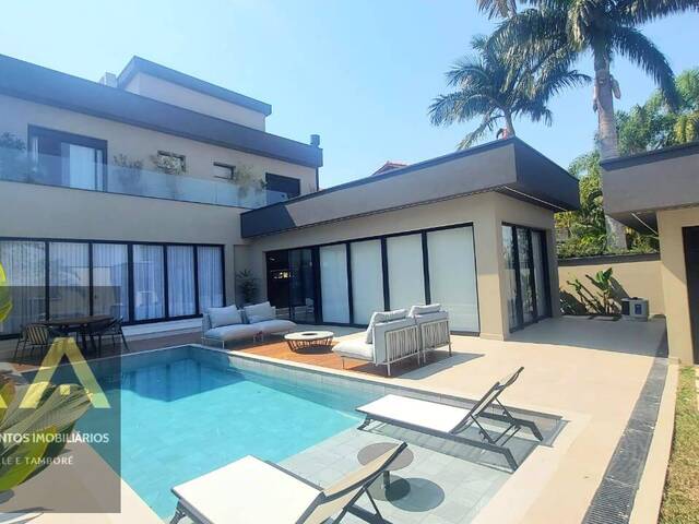 #896 - Casa para Venda em Santana de Parnaíba - SP