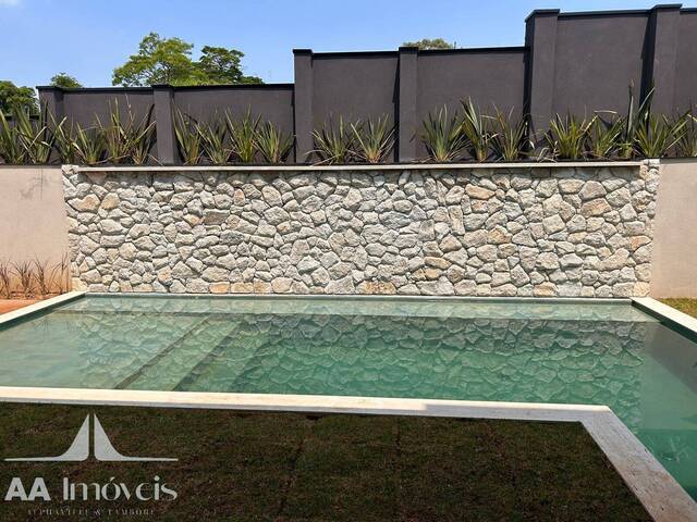 #900 - Casa para Venda em Santana de Parnaíba - SP