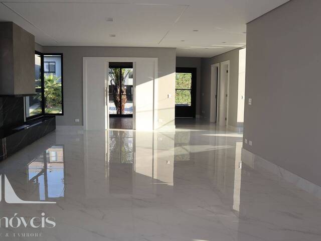 #904 - Casa para Venda em Santana de Parnaíba - SP