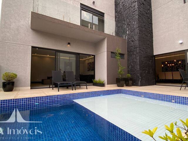 #906 - Casa para Venda em Santana de Parnaíba - SP