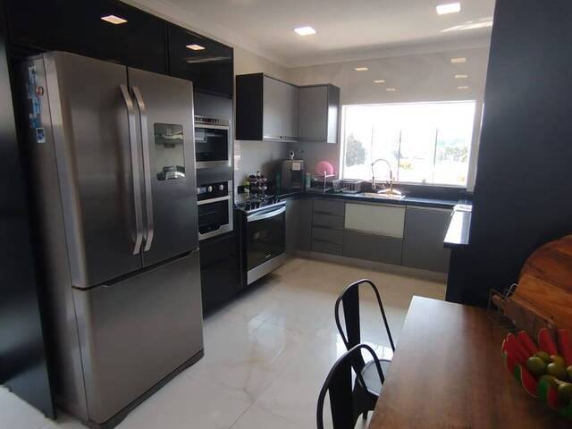Casa para Venda em Santana de Parnaíba - 5