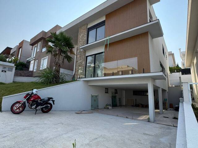 #927 - Casa para Venda em Santana de Parnaíba - SP