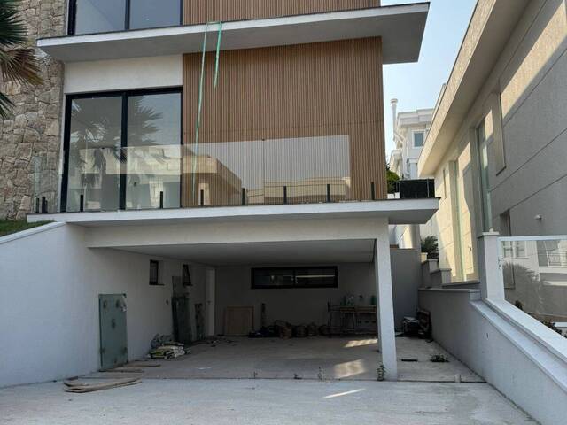 #927 - Casa para Venda em Santana de Parnaíba - SP