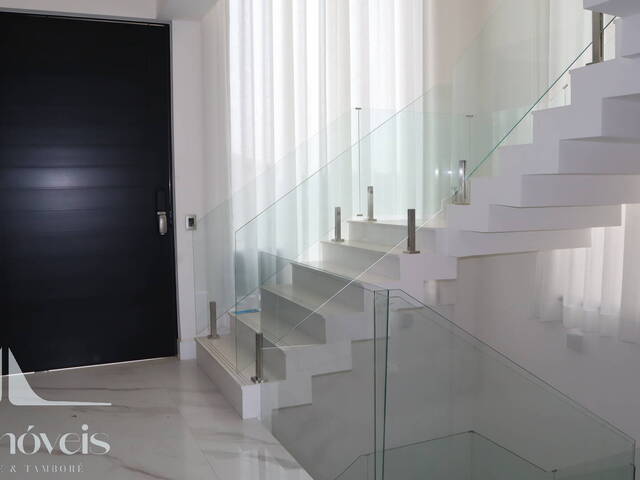 #666 - Casa para Venda em Santana de Parnaíba - SP