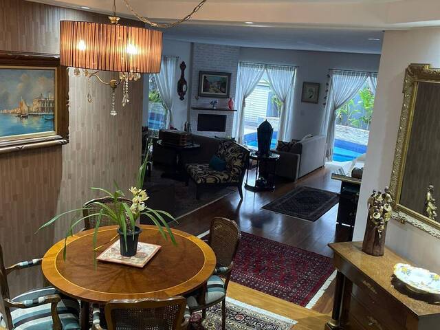 #943 - Casa para Venda em Santana de Parnaíba - SP