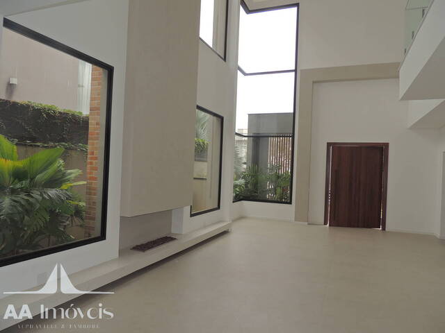 #948 - Casa para Venda em Santana de Parnaíba - SP