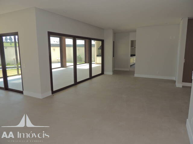 #949 - Casa para Venda em Santana de Parnaíba - SP