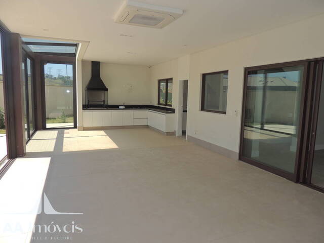 Casa para Venda em Santana de Parnaíba - 5