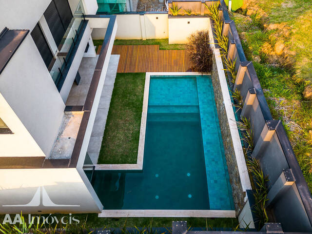 Casa para Venda em Santana de Parnaíba - 4