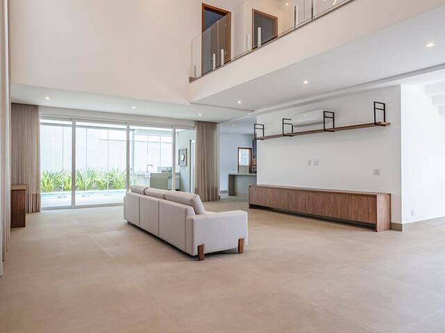 Casa para Venda em Santana de Parnaíba - 2