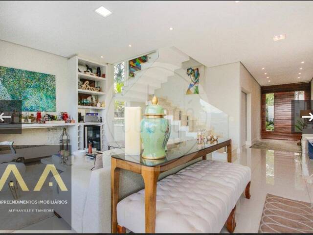 #990 - Casa para Venda em Santana de Parnaíba - SP