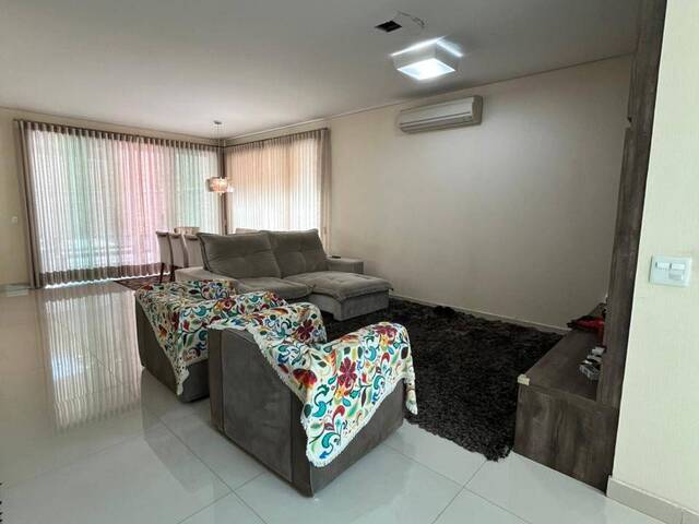 Casa para Venda em Santana de Parnaíba - 5