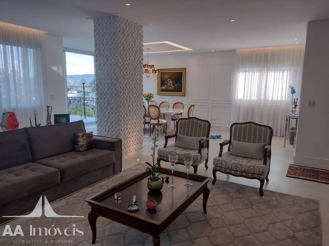 Casa para Venda em Santana de Parnaíba - 5