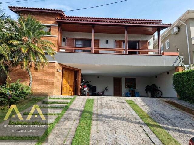 #1062 - Casa para Venda em Santana de Parnaíba - SP