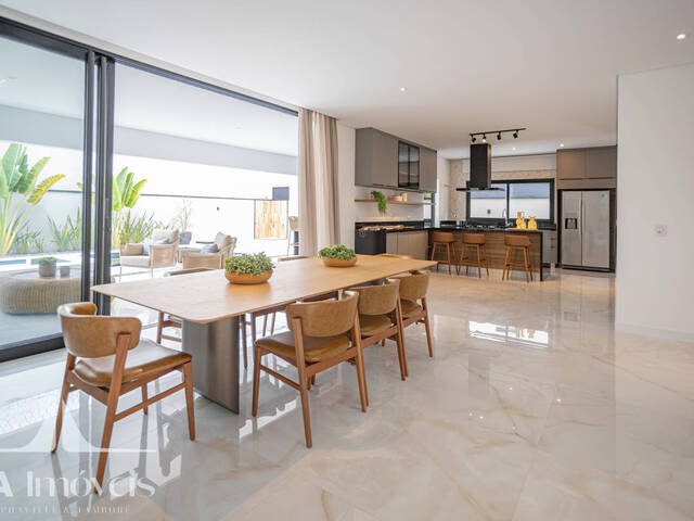 Casa para Venda em Santana de Parnaíba - 5