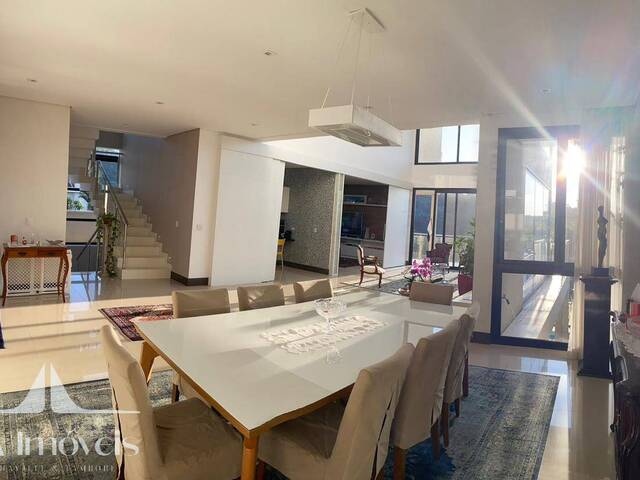 Casa para Venda em Santana de Parnaíba - 5