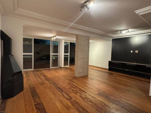 Casa para Venda em Santana de Parnaíba - 4