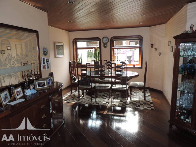 Casa para Venda em Santana de Parnaíba - 5