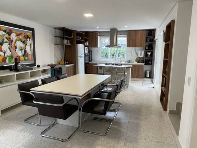 Casa para Venda em Santana de Parnaíba - 5