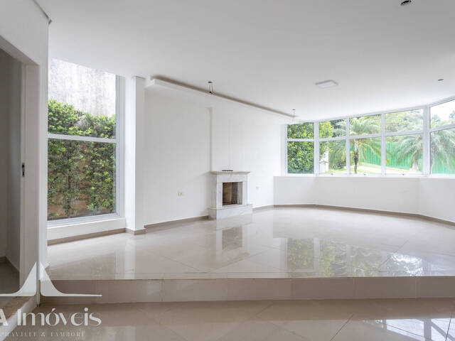 Casa para Venda em Santana de Parnaíba - 5