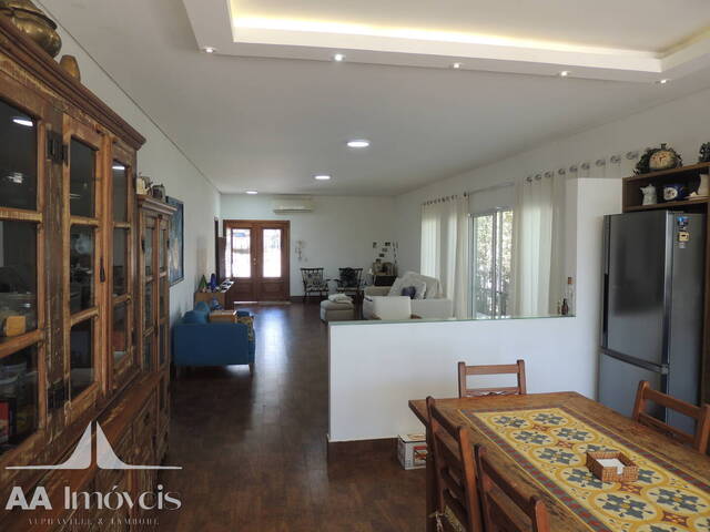 Casa para Venda em Santana de Parnaíba - 5